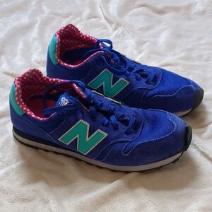 New Balance Adult Blue and Aqua Sneakers